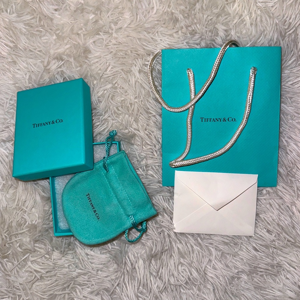 TIFFANY & CO. FULL GIFT BOX SET
